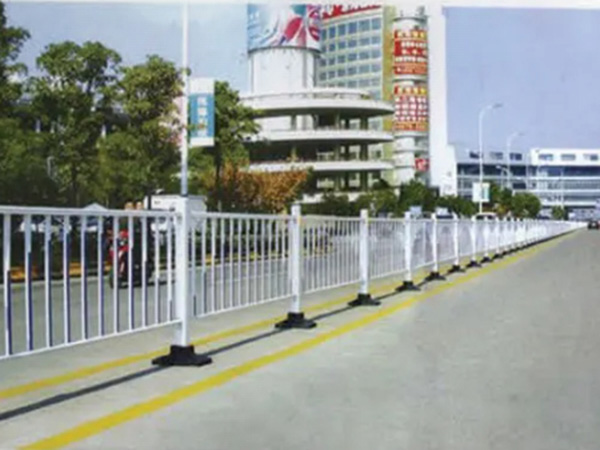 交通護欄