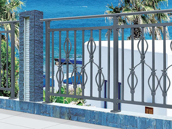 鋅鋼陽(yáng)臺(tái)護(hù)欄